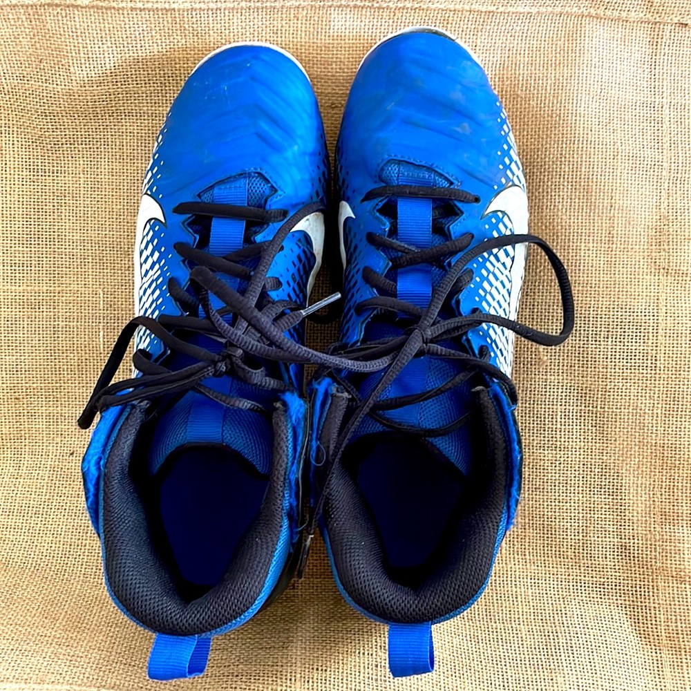 Nike-Boys football cleats(big boys 7)